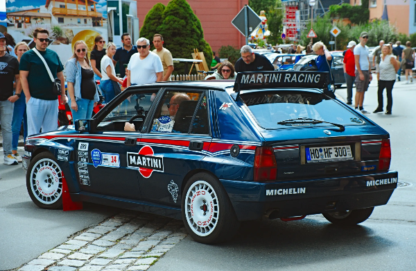 Lancia Delta HF Integrale, rear three-quarter